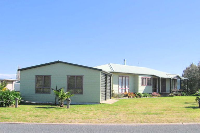 Photo of property in 59 Charles Green Drive, Cooks Beach, Whitianga, 3591