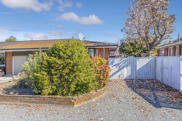 Photo of property in 2/205 Matsons Avenue, Papanui, Christchurch, 8053