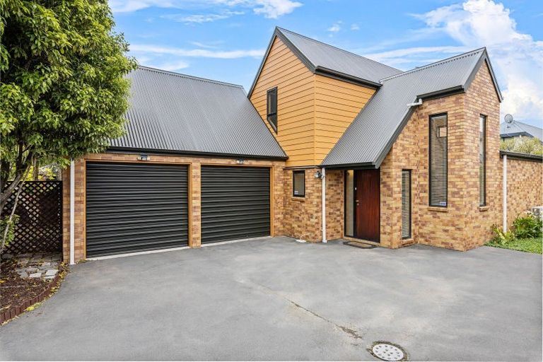 Photo of property in 1/111 Lincoln Road, Addington, Christchurch, 8024