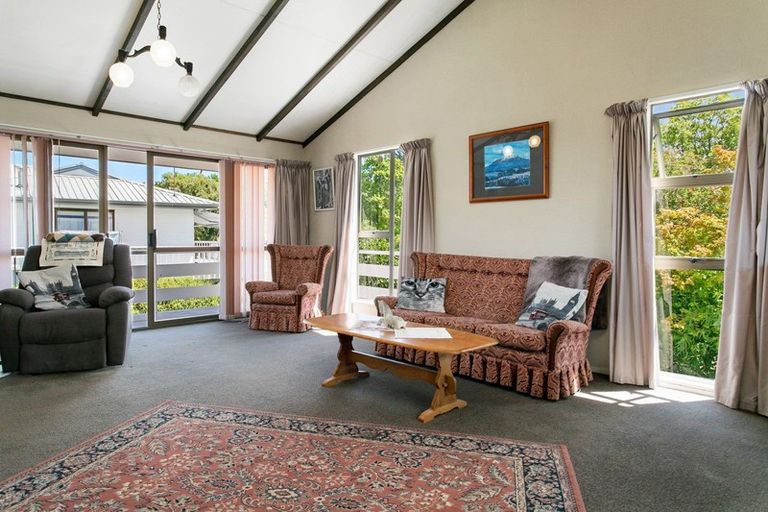 Photo of property in 18 Invergarry Road, Hilltop, Taupo, 3330