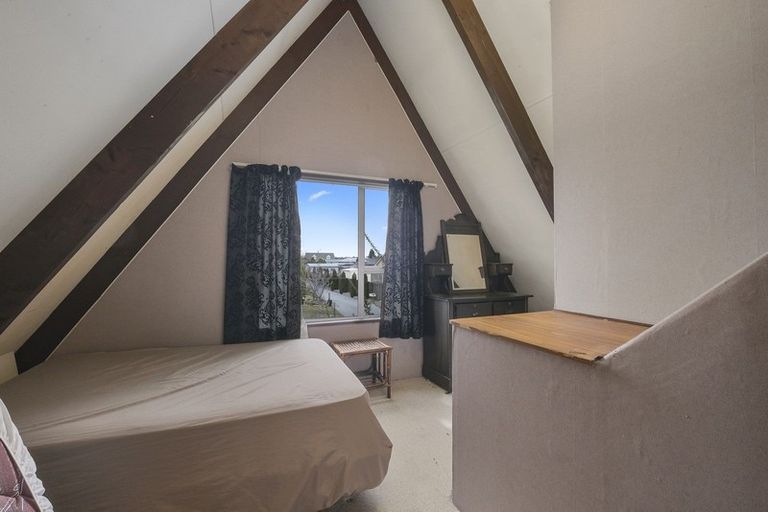 Photo of property in 20 Orchard Street, Clyde, 9330