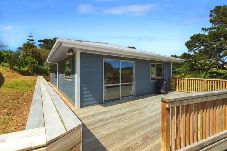 Photo of property in 17a Gloucester Street, Cannons Creek, Porirua, 5024