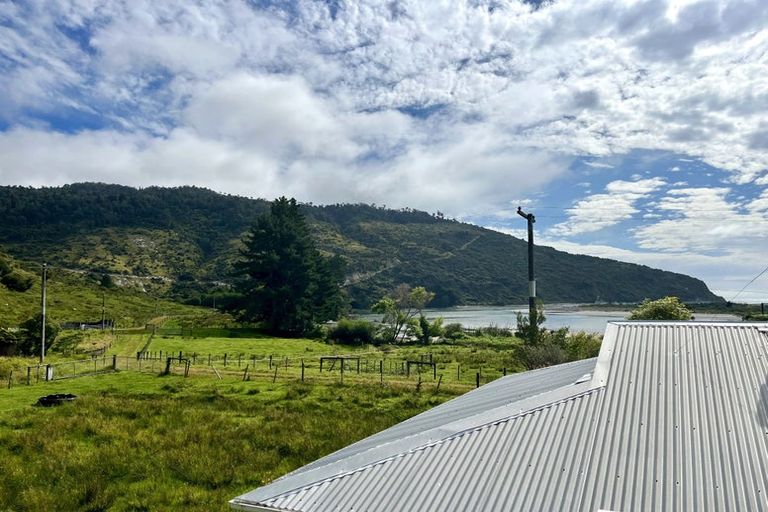 Photo of property in 4 Horncastle Crescent, Little Wanganui, Karamea, 7893