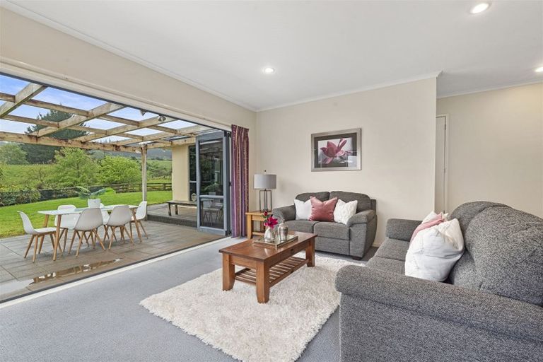 Photo of property in 34 Terry Smyth Drive, Kumeu, 0892