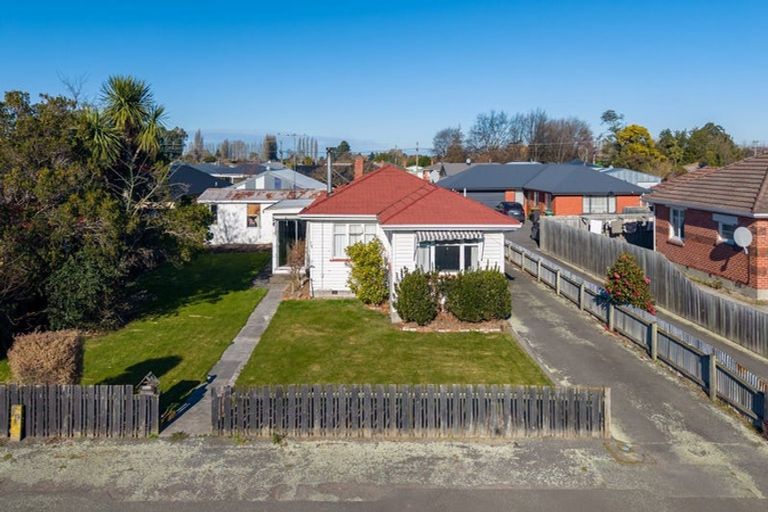 Photo of property in 75 Mcmurdo Street, Tinwald, Ashburton, 7700