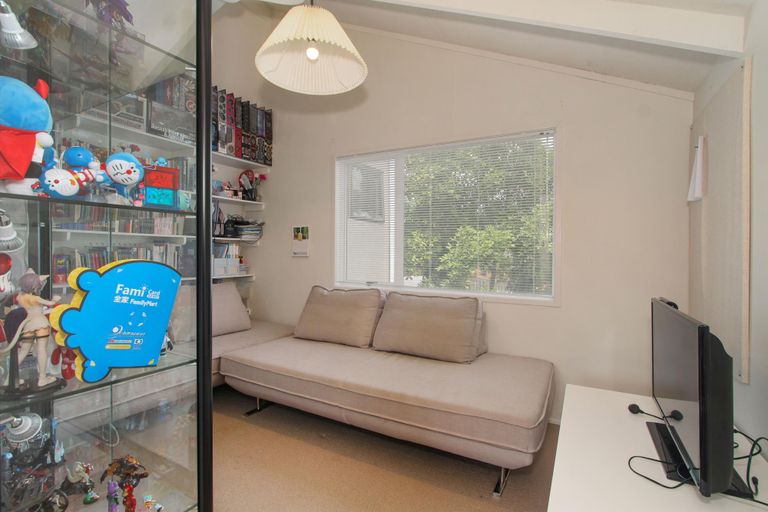 Photo of property in 87 Hadfield Street, Beach Haven, Auckland, 0626