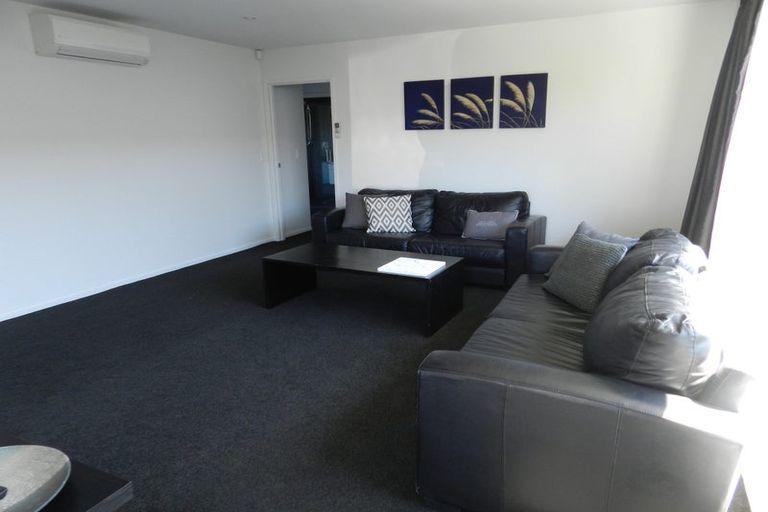Photo of property in 92 Palmers Road, New Brighton, Christchurch, 8083