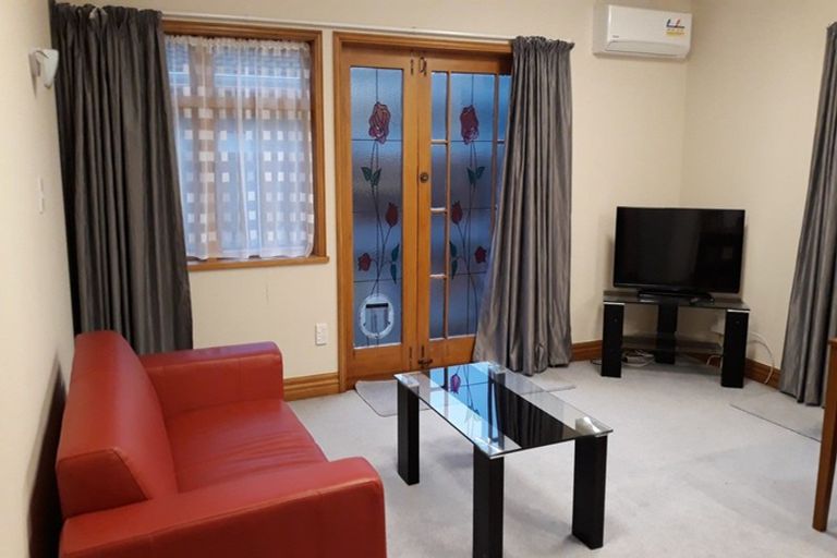 Photo of property in 2/141 Fitzherbert Avenue, West End, Palmerston North, 4410