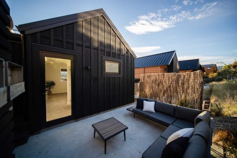 Photo of property in 39 Rannoch Drive, Jacks Point, Queenstown, 9371