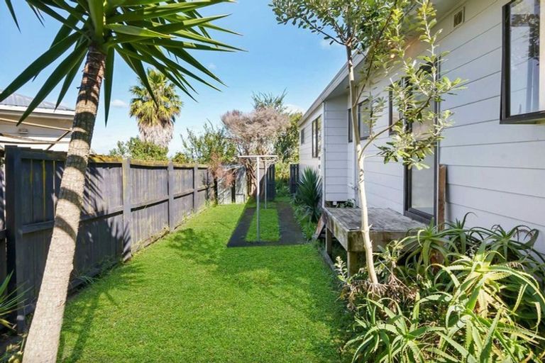 Photo of property in 175 Finlayson Avenue, Clendon Park, Auckland, 2103