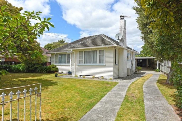 Photo of property in 29 Oxford Crescent, Ebdentown, Upper Hutt, 5018