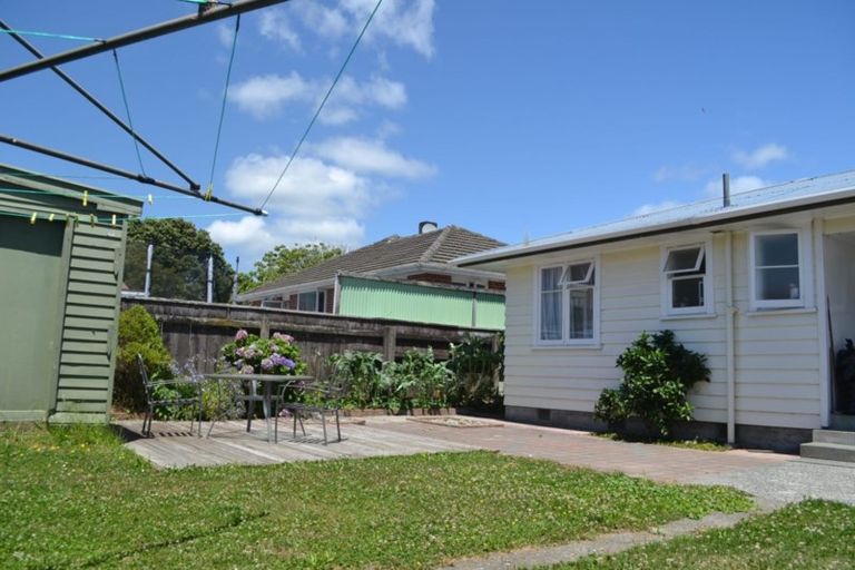 Photo of property in 6 Hildreth Street, Trentham, Upper Hutt, 5018