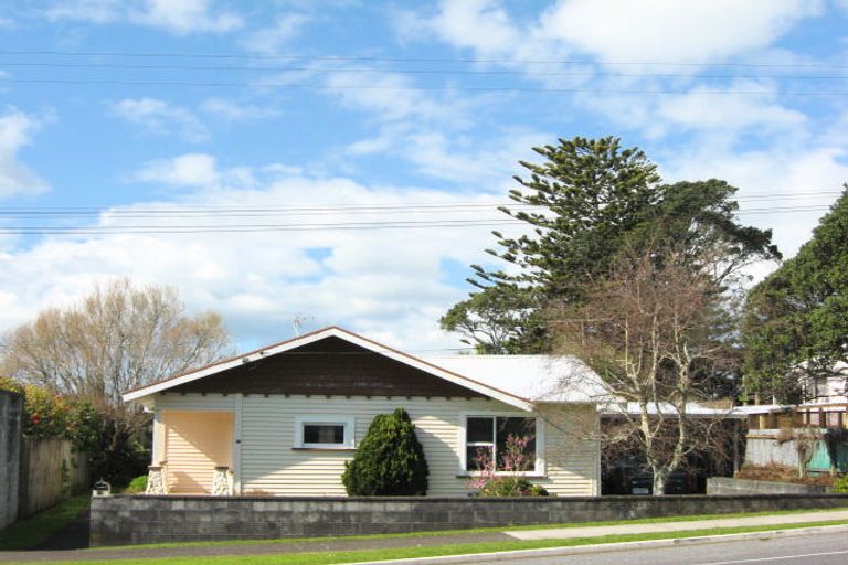 Photo of property in 83 Paynters Avenue, Strandon, New Plymouth, 4312