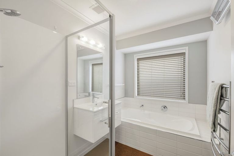 Photo of property in 30 Taiore Crescent, Marshland, Christchurch, 8083