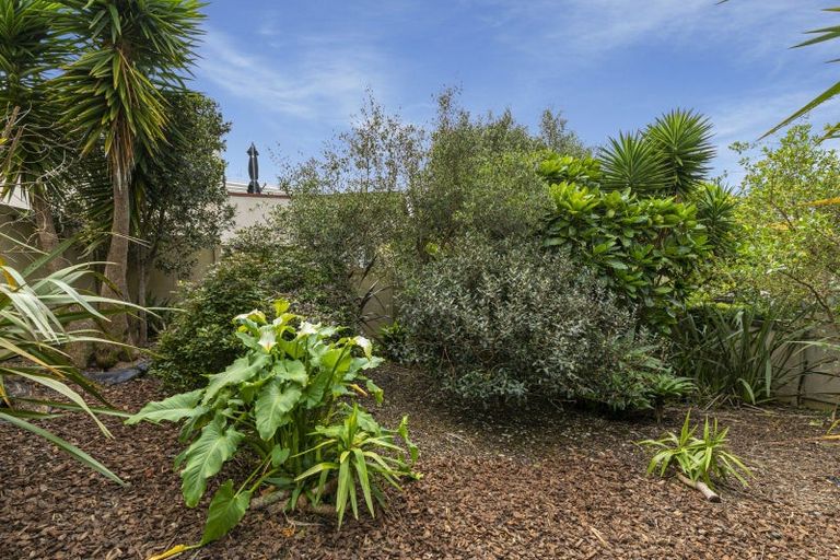 Photo of property in 17 West Hoe Heights, Orewa, 0931