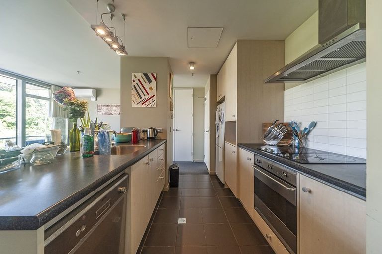 Photo of property in Montreaux Apartments, 4e/164 The Terrace, Wellington Central, Wellington, 6011