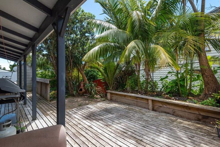 Photo of property in 2/60 Aramoana Avenue, Devonport, Auckland, 0624