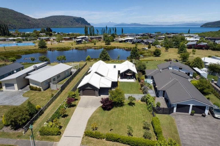 Photo of property in 9 Pukeko Way, Kinloch, Taupo, 3377
