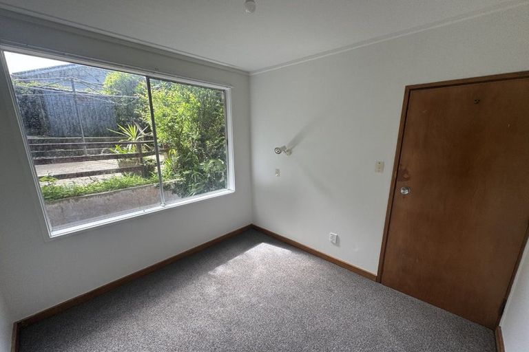 Photo of property in 13-13a Espin Crescent, Karori, Wellington, 6012