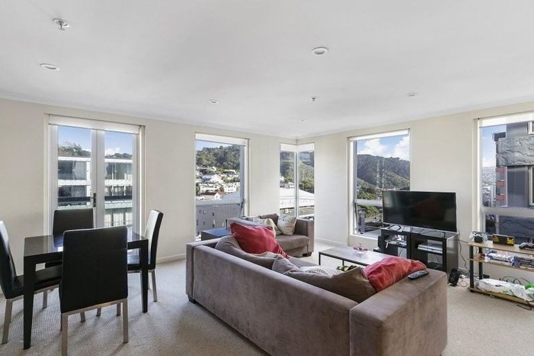 Photo of property in Terrace Heights Apartments, 12b/163 The Terrace, Wellington Central, Wellington, 6011