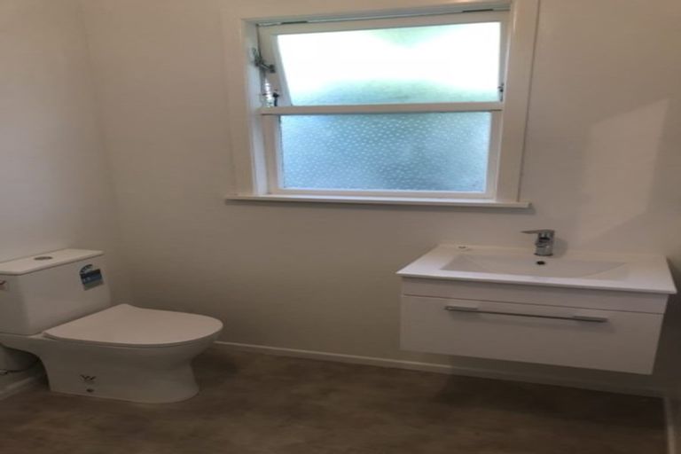 Photo of property in 11a Oswald Crescent, Paparangi, Wellington, 6037