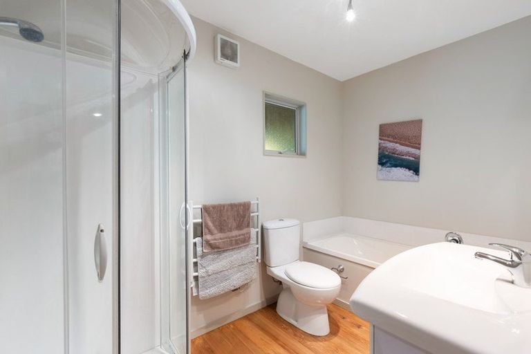 Photo of property in 51b Maungaraki Road, Korokoro, Lower Hutt, 5012