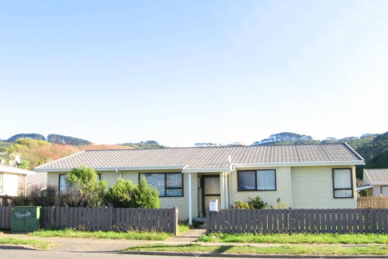 Photo of property in 62a Takapuwahia Drive, Takapuwahia, Porirua, 5022