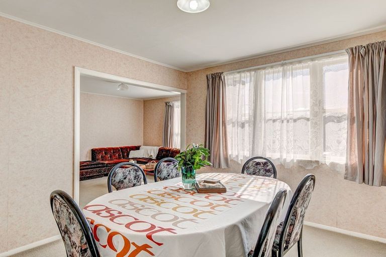 Photo of property in 30 Corinna Street, Waitangirua, Porirua, 5024