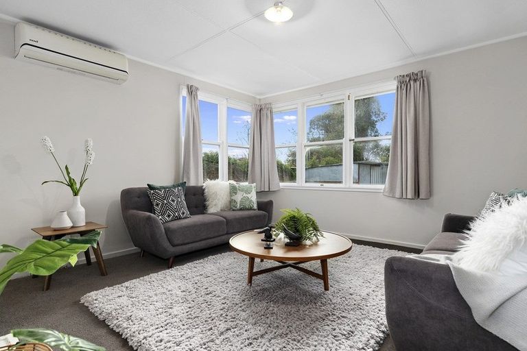 Photo of property in 24 Sare Crescent, Fairfield, Hamilton, 3214