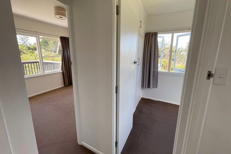 Photo of property in 62 Bethells Road, Waitakere, Henderson, 0782