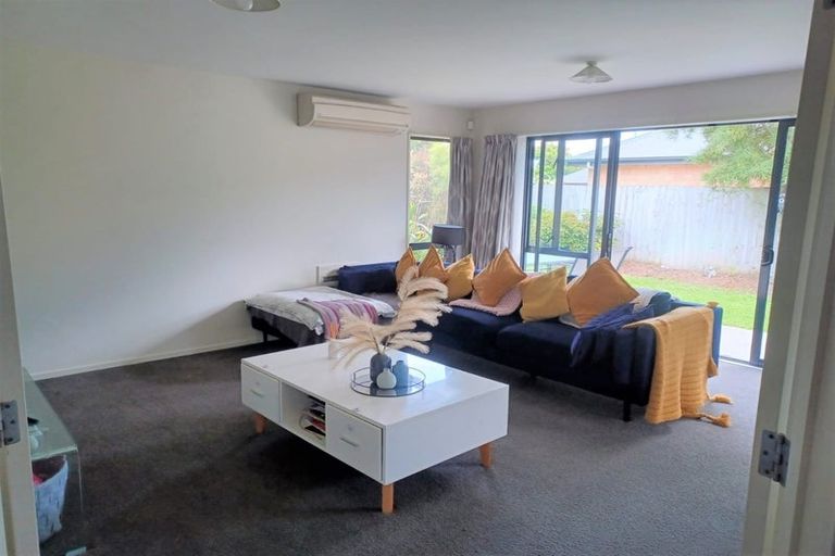 Photo of property in 53 Coolspring Way, Redwood, Christchurch, 8051