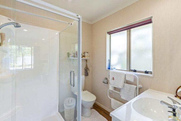 Photo of property in 56 Realm Drive, Paraparaumu, 5032