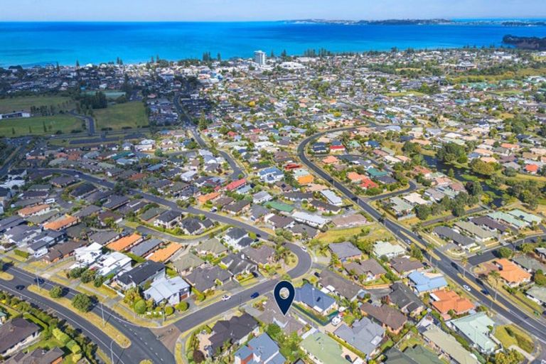 Photo of property in 63 Chesterfield Way, Orewa, 0931