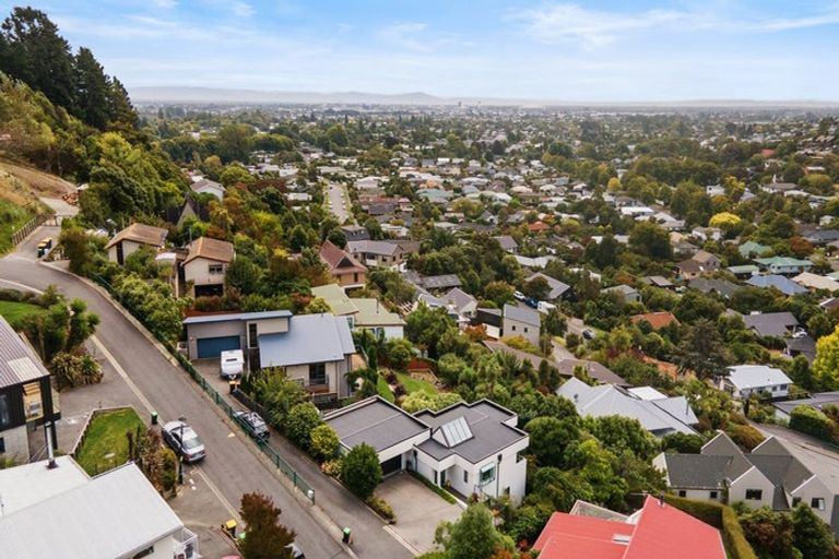 Photo of property in 8 Emerald Lane, Cashmere, Christchurch, 8022