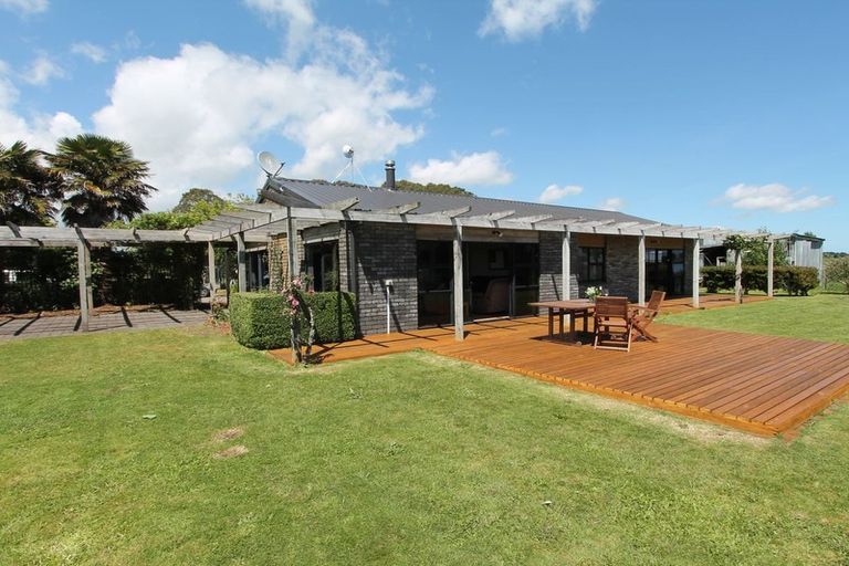 Photo of property in 787 Main North Road, Motunui, Waitara, 4383