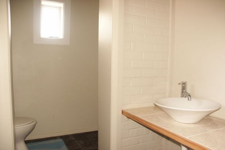 Photo of property in 58 Middleton Road, Kew, Dunedin, 9012