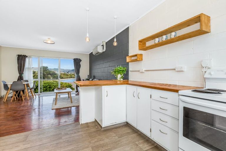 Photo of property in 1/3 Vella Street, Titahi Bay, Porirua, 5022