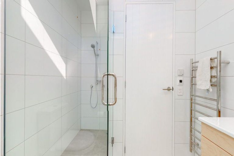 Photo of property in 4b Armour Avenue, Mount Victoria, Wellington, 6011