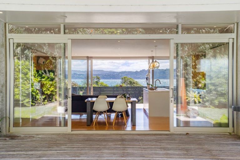 Photo of property in 505 Muritai Road, Eastbourne, Lower Hutt, 5013