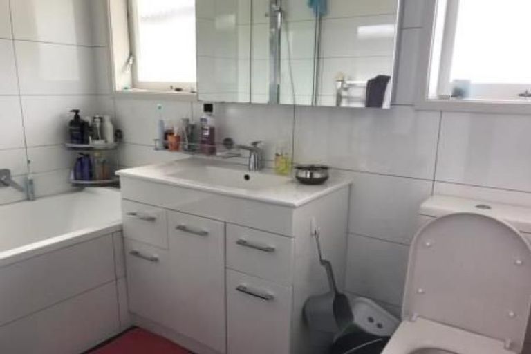 Photo of property in 15 Ware Place, Pakuranga Heights, Auckland, 2010