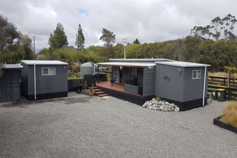 Photo of property in 10 Union Street, Kumara, 7832
