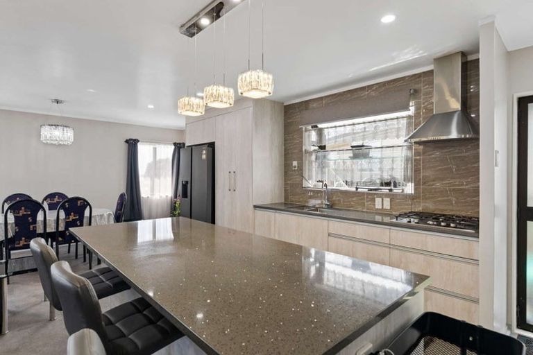 Photo of property in 5 Kepler Place, Clover Park, Auckland, 2019