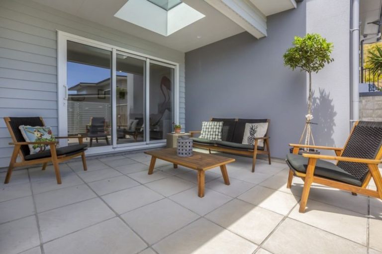 Photo of property in 76 Endeavour Drive, Whitby, Porirua, 5024