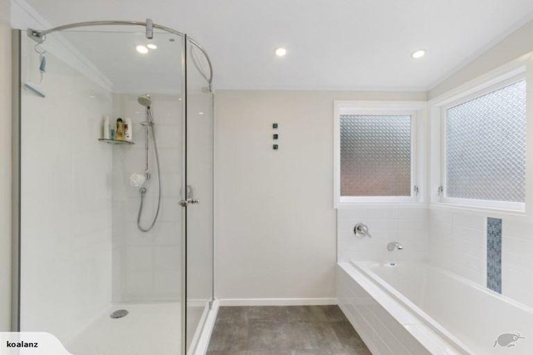 Photo of property in 46 Harbour View Road, Harbour View, Lower Hutt, 5010