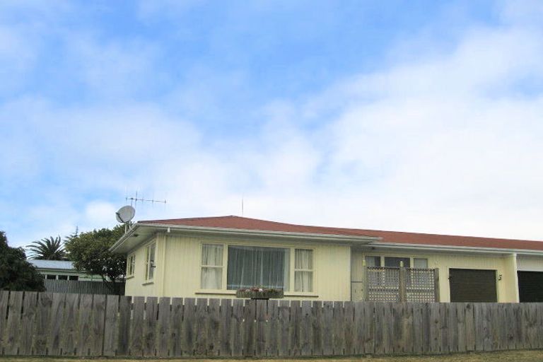 Photo of property in 14 Leicester Avenue, Tamatea, Napier, 4112