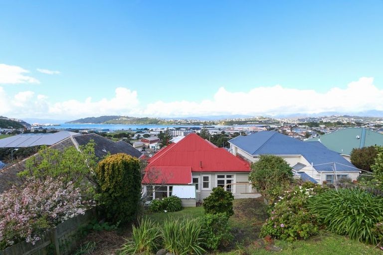 Photo of property in 34 Crawford Road, Kilbirnie, Wellington, 6022