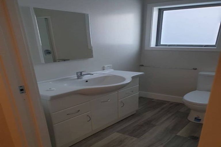 Photo of property in 5/20 Tawa Terrace, Tawa, Wellington, 5028