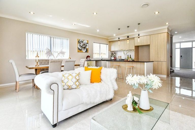 Photo of property in 11 Rohi Place, Flat Bush, Auckland, 2019