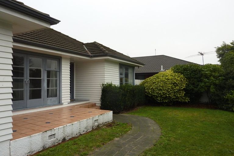 Photo of property in 10 Kendal Avenue, Burnside, Christchurch, 8053