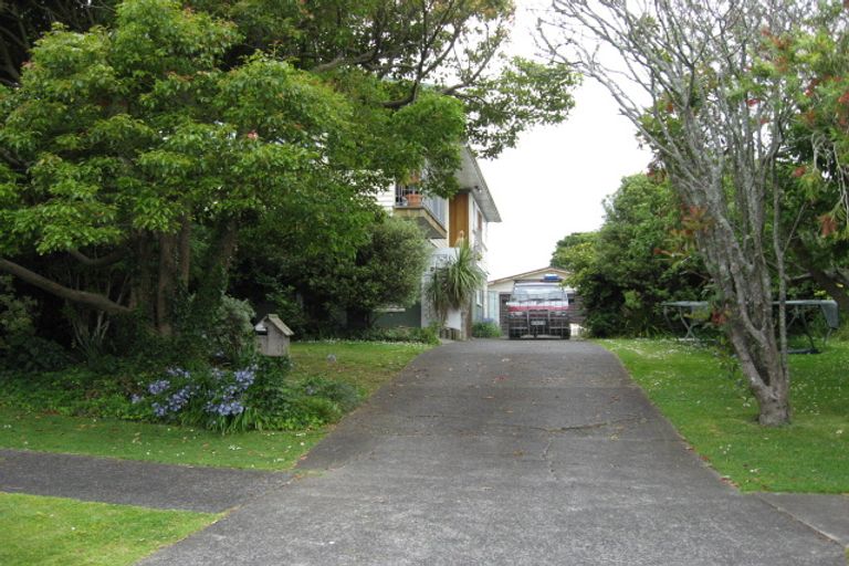 Photo of property in 3 Warden Place, Mangere Bridge, Auckland, 2022